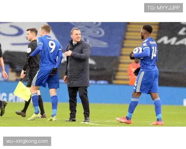 内维斯在英超强强对话中的中场战术价值解析